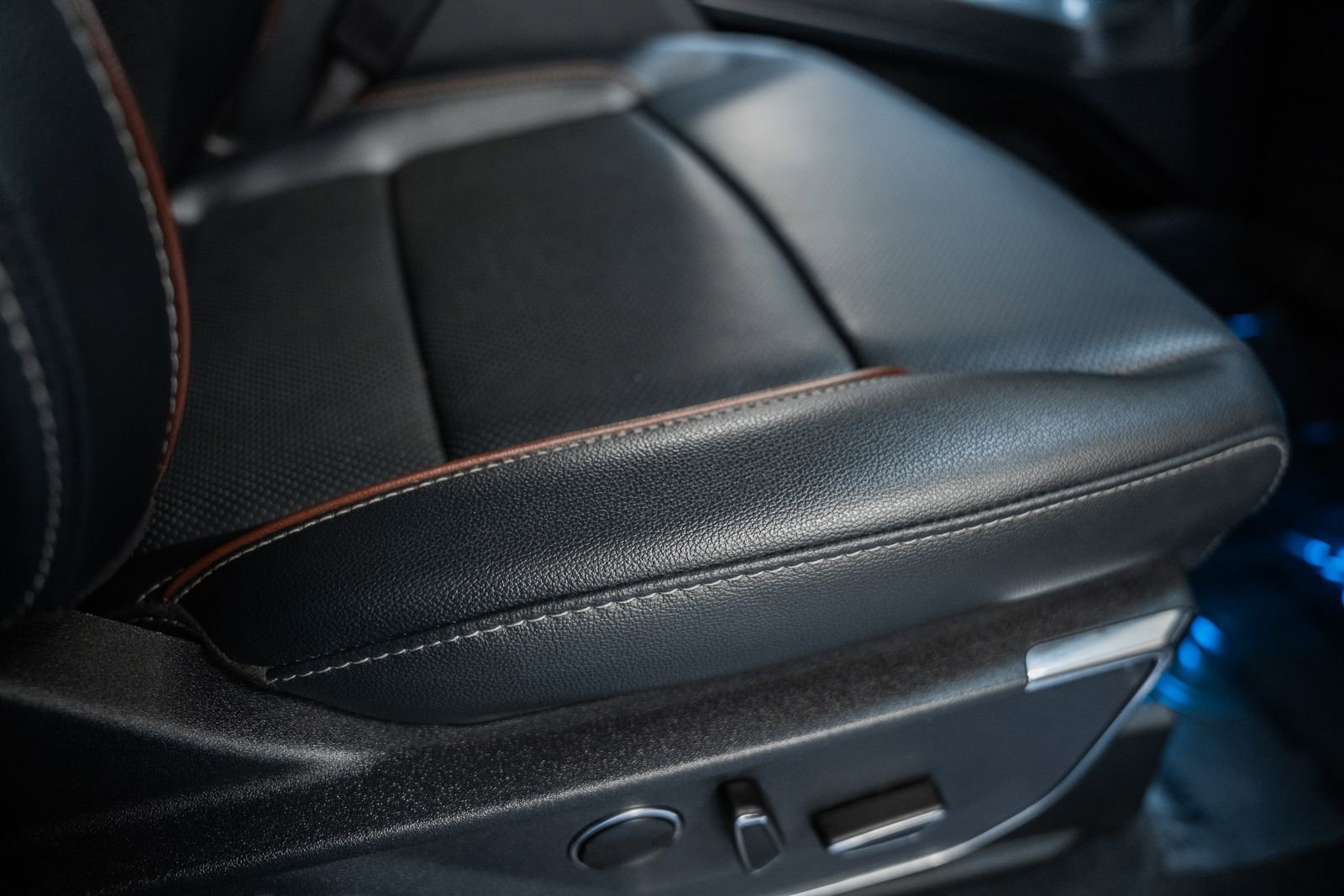 Certified 2023 Ford F150 Lariat w/ Equipment Group 502A High image 44