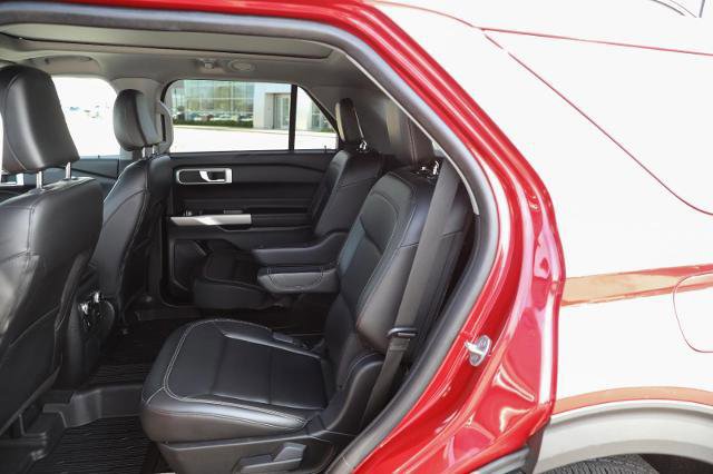 Certified 2023 Ford Explorer XLT w/ Equipment Group 202A image 30