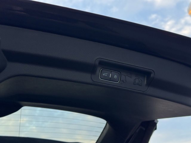 Certified 2023 Ford Explorer XLT w/ Equipment Group 202A image 43