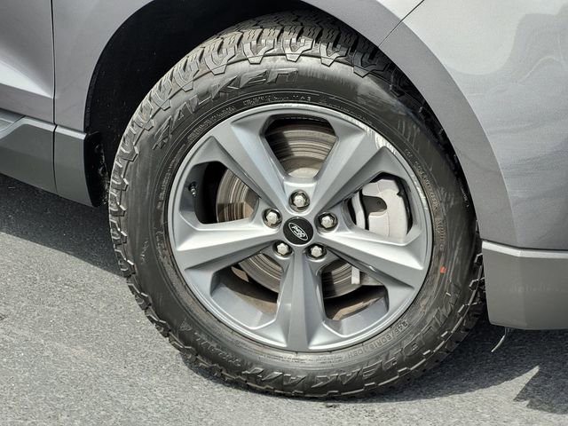 Certified 2024 Ford Edge SEL w/ Sport Appearance Package AWD/4WD image 10