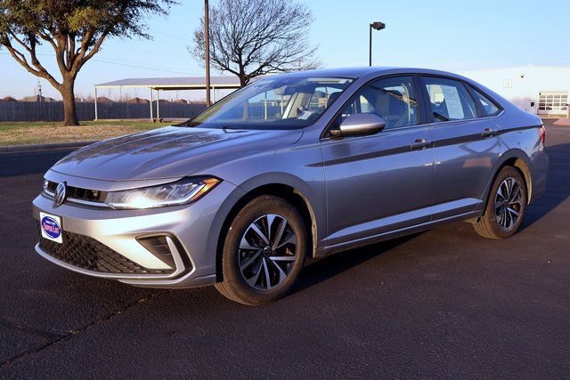 Used 2025 Volkswagen Jetta S image 6