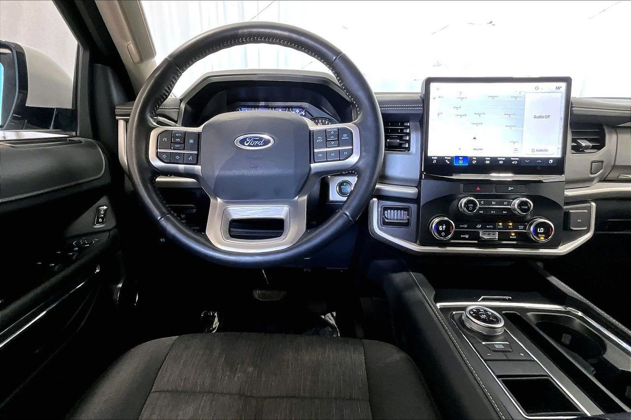 Certified 2023 Ford Expedition XLT image 8