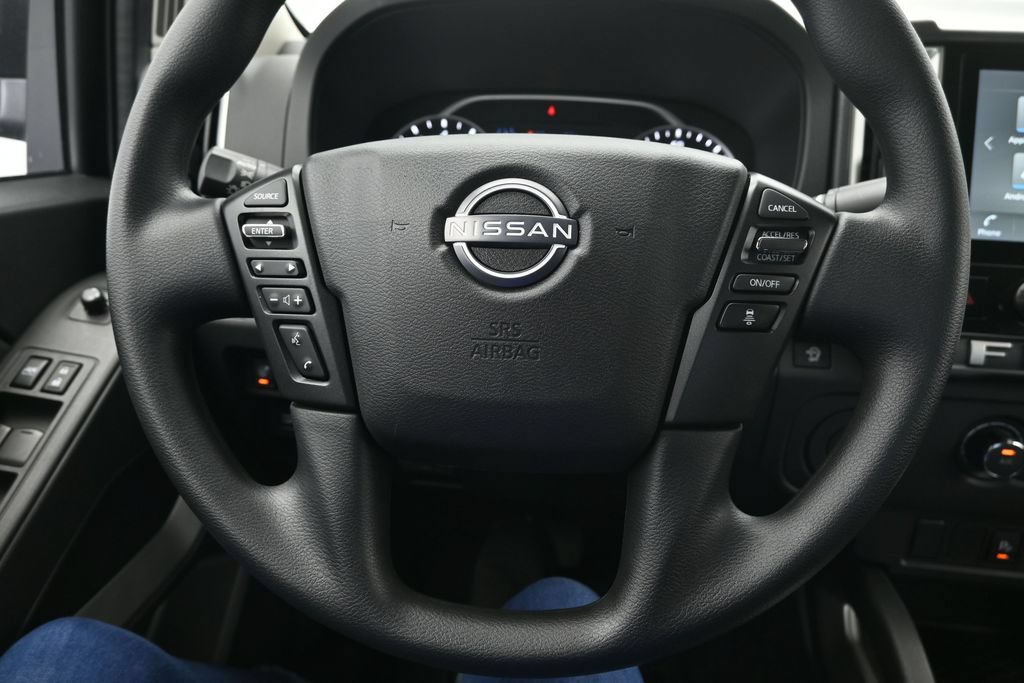 Used 2025 Nissan Frontier SV RWD image 29