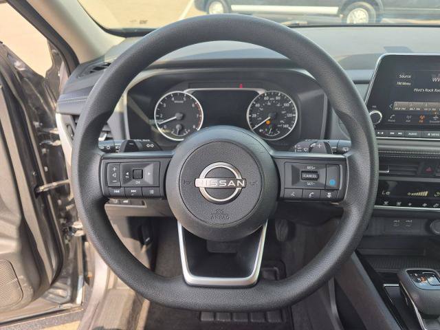 Used 2024 Nissan Rogue SV AWD/4WD image 18
