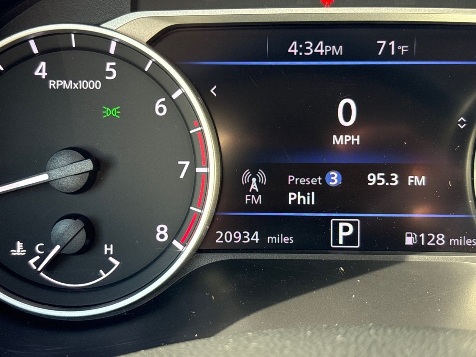Used 2022 Nissan Sentra SV FWD image 15