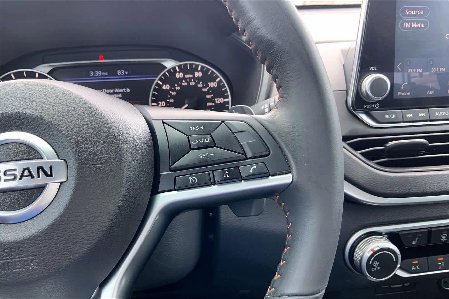 Used 2022 Nissan Altima 2.5 SR w/ Midnight Edition Package FWD image 25