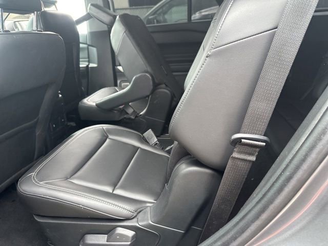 Certified 2023 Ford Explorer XLT w/ Equipment Group 202A RWD image 9