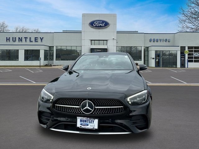 Used 2022 Mercedes-Benz E 350 4MATIC Sedan image 2