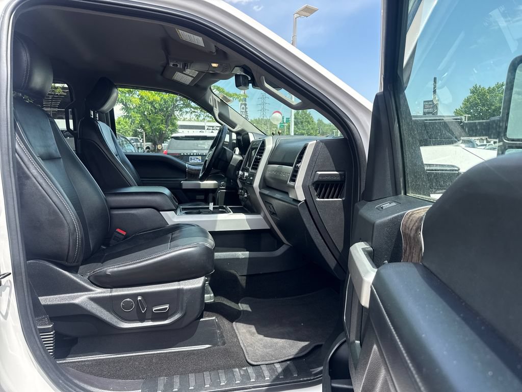 Certified 2019 Ford F250 Lariat w/ Lariat Ultimate Package AWD/4WD image 28