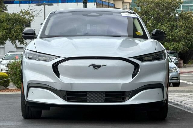 Certified 2023 Ford Mustang Mach-E Premium AWD/4WD image 9