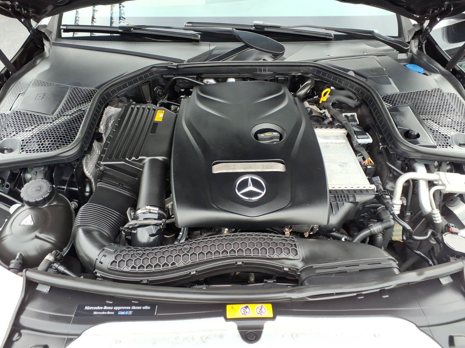Used 2018 Mercedes-Benz C 300 4MATIC Sedan image 16