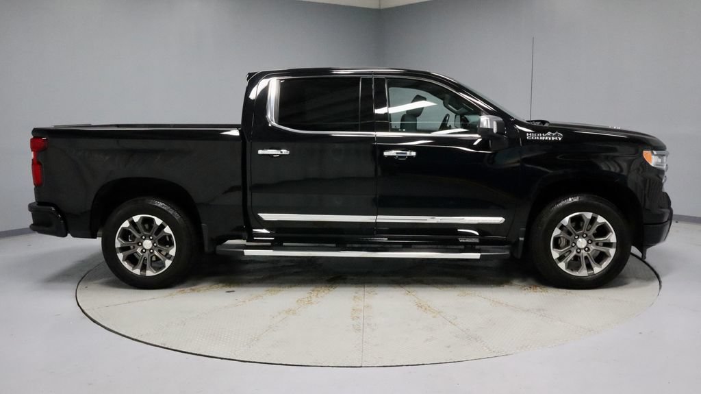 Used 2023 Chevrolet Silverado 1500 High Country w/ Technology Package AWD/4WD image 11