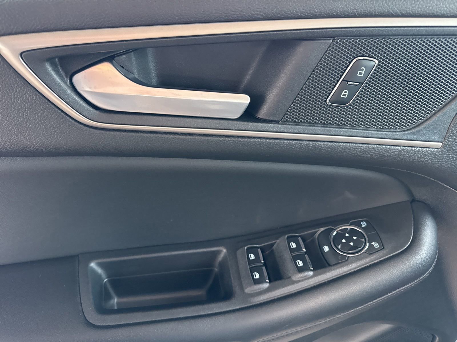 Certified 2024 Ford Edge SEL w/ Convenience Package image 26