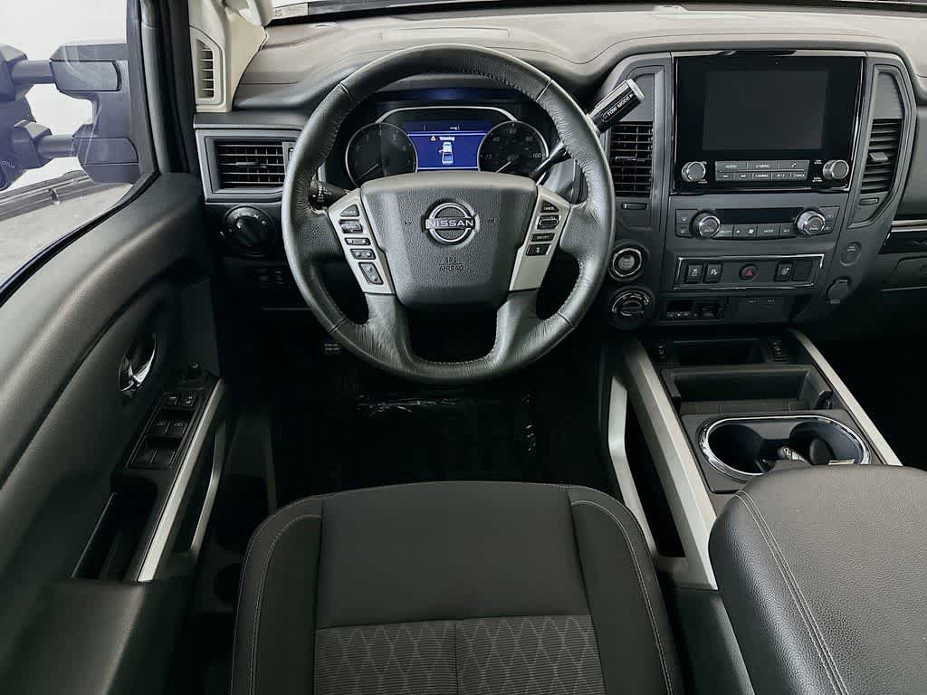 Used 2024 Nissan Titan SV w/ SV Convenience Package AWD/4WD image 10