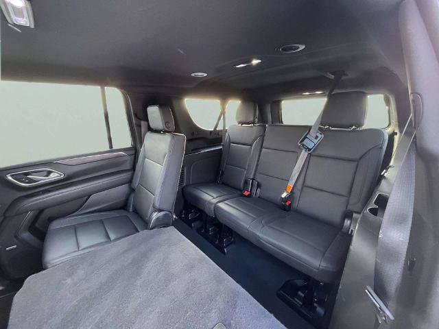 Used 2022 Chevrolet Suburban Z71 w/ Z71 Off-Road Package AWD/4WD image 18
