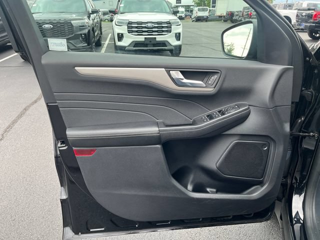 Certified 2022 Ford Escape SEL AWD/4WD image 18