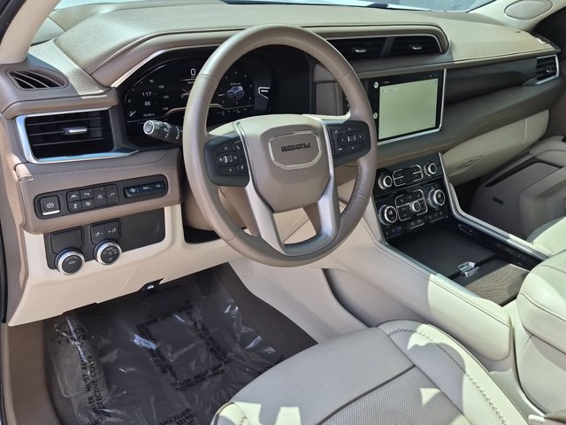 Used 2022 GMC Yukon Denali RWD image 18