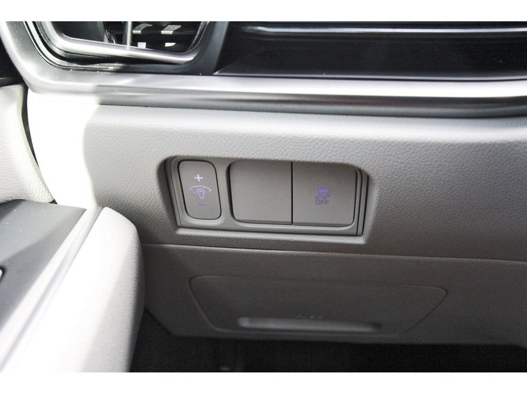 Used 2026 Kia Sorento S FWD image 19