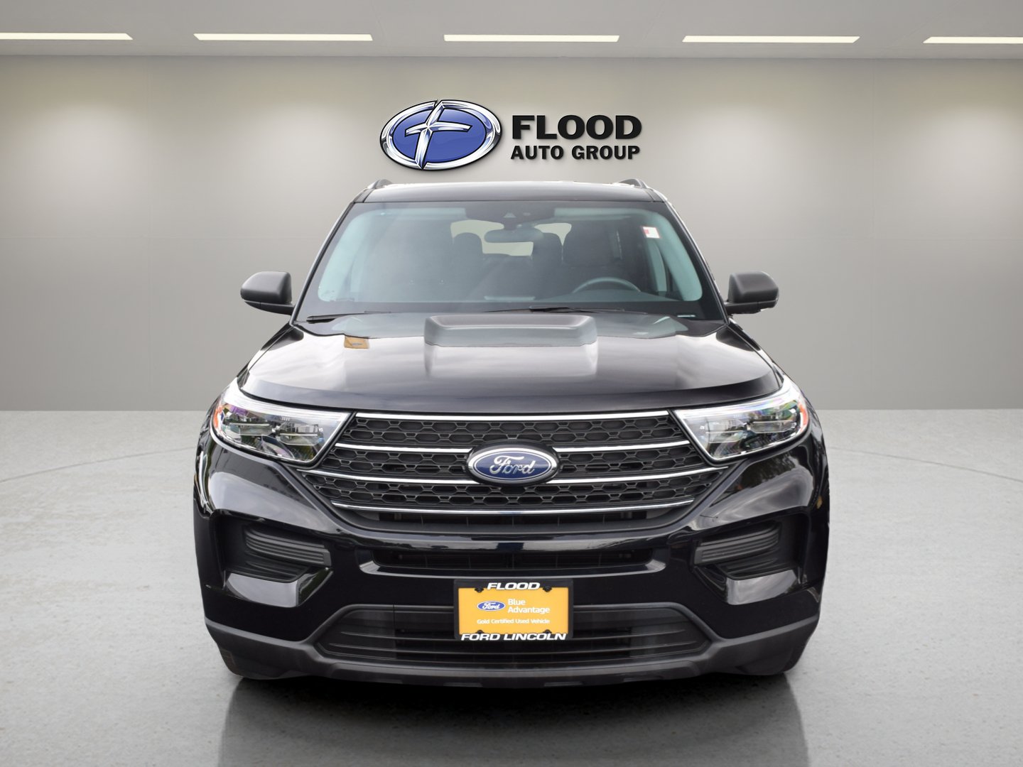 Certified 2023 Ford Explorer XLT AWD/4WD image 2