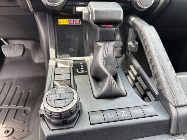 Used 2025 Toyota 4Runner TRD Off-Road Premium AWD/4WD image 23