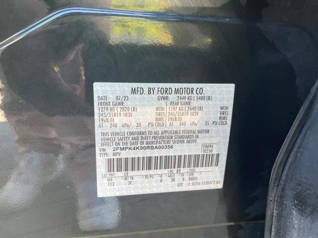 Certified 2024 Ford Edge Titanium w/ Class II Trailer Tow Package image 18