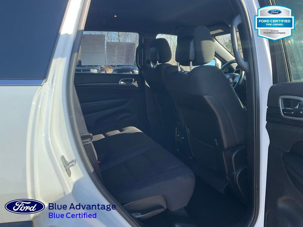 Used 2020 Jeep Grand Cherokee Laredo image 30