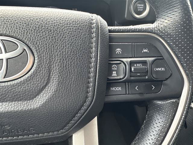 Used 2025 Toyota 4Runner SR5 RWD image 21