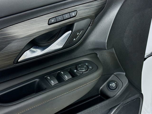 Used 2020 GMC Terrain SLT w/ Preferred Package image 17