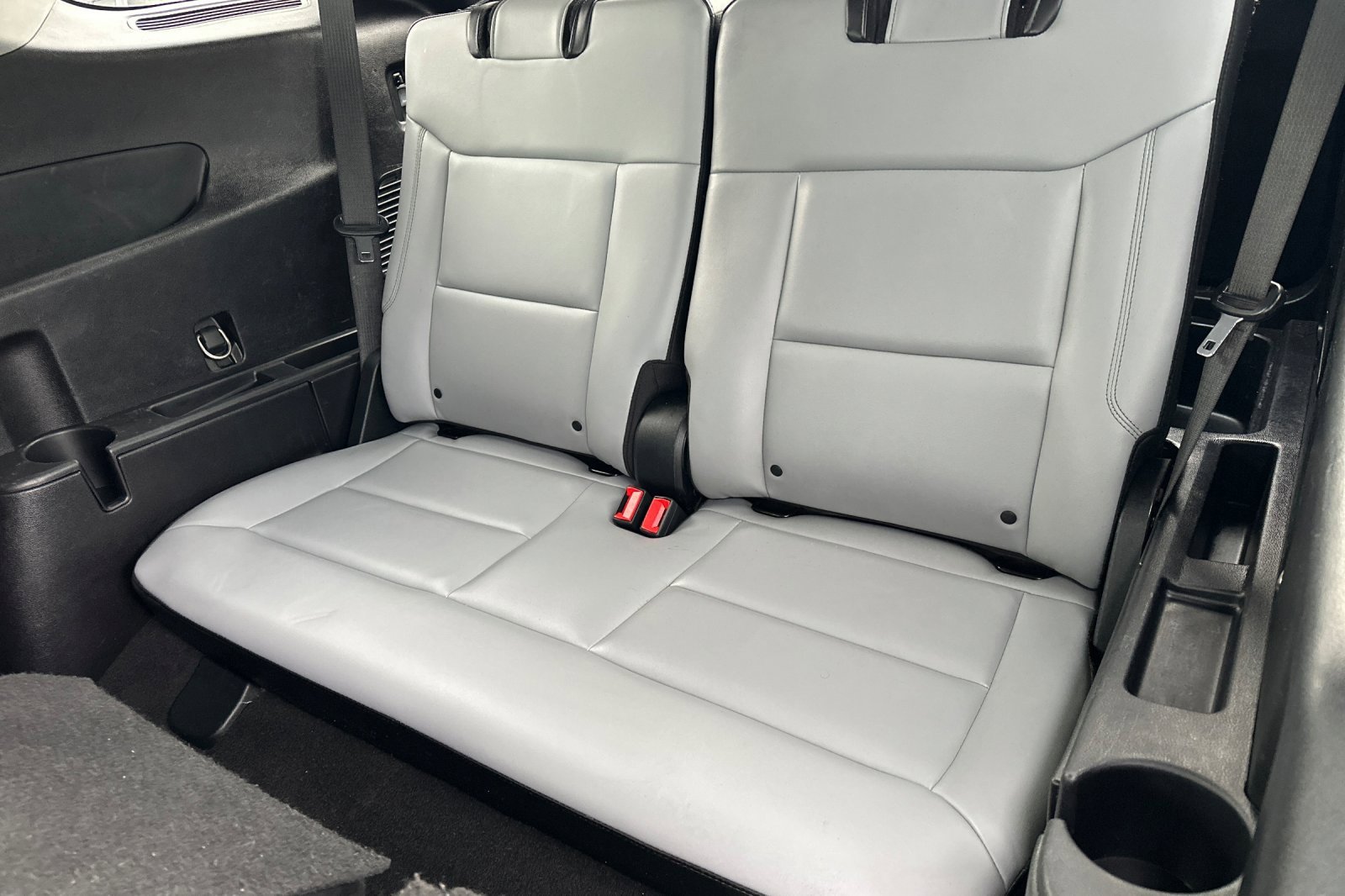 Certified 2021 Ford Explorer XLT w/ Equipment Group 202A image 16