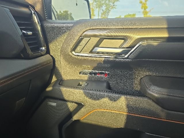 Used 2023 GMC Sierra 1500 AT4 w/ AT4 Premium Package AWD/4WD image 15