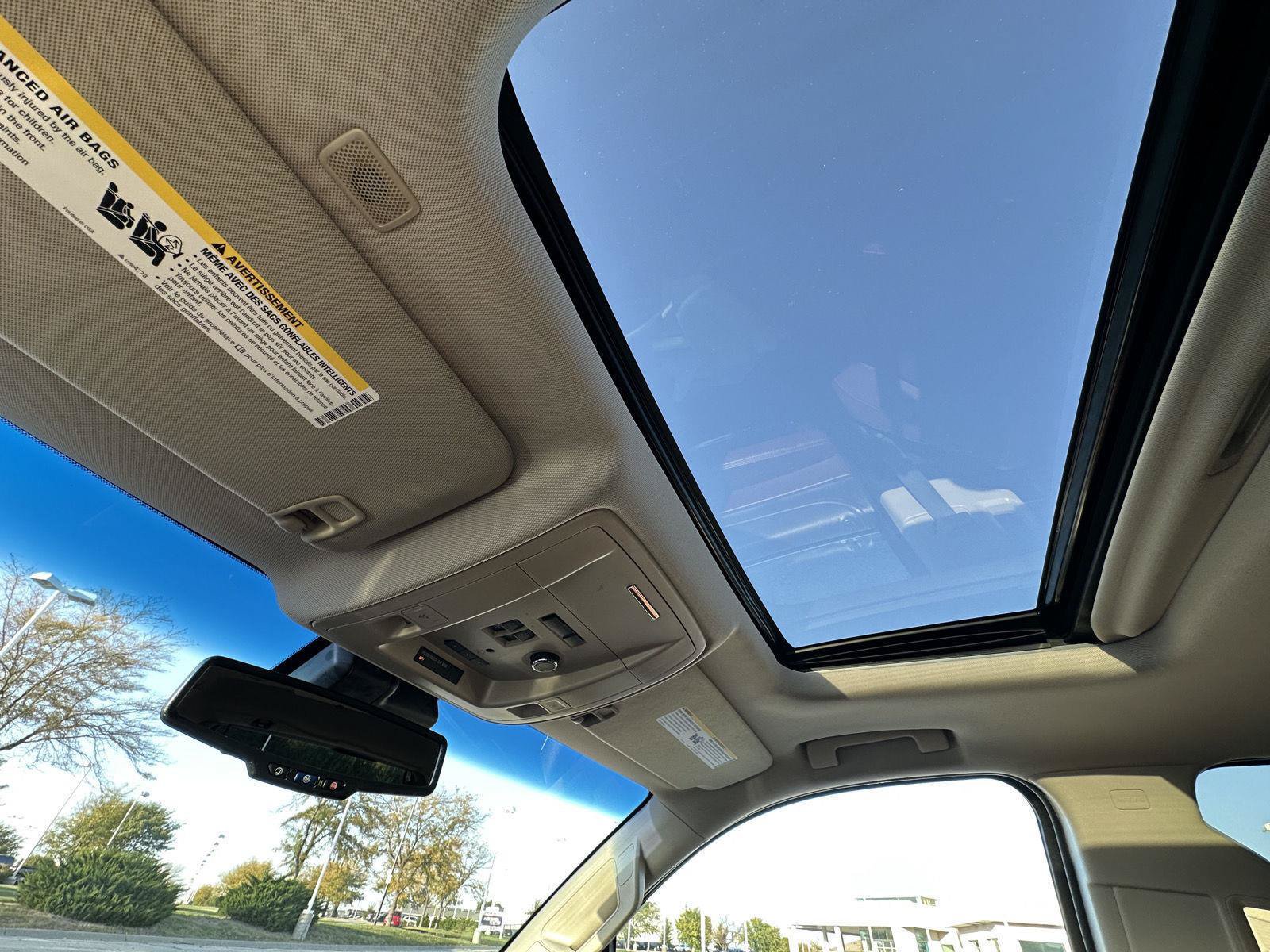 Used 2017 Chevrolet Tahoe Premier AWD/4WD image 24