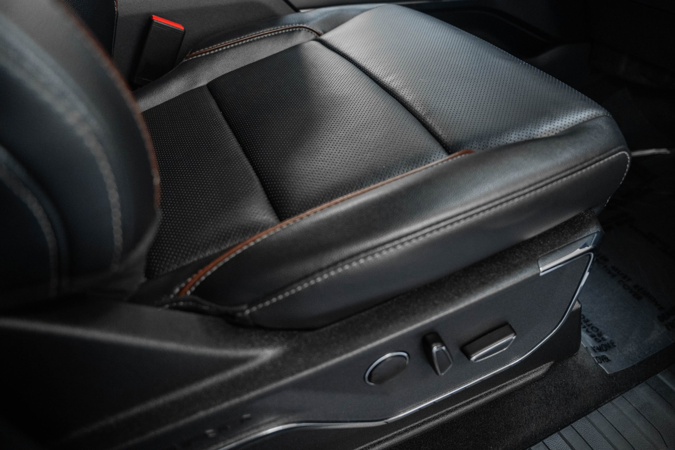 Certified 2023 Ford F150 Lariat w/ Equipment Group 502A High image 42