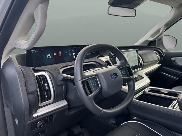 Certified 2025 Ford Expedition Active AWD/4WD image 19