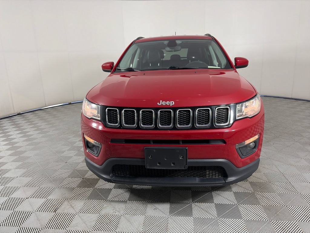 Used 2021 Jeep Compass Latitude FWD image 2