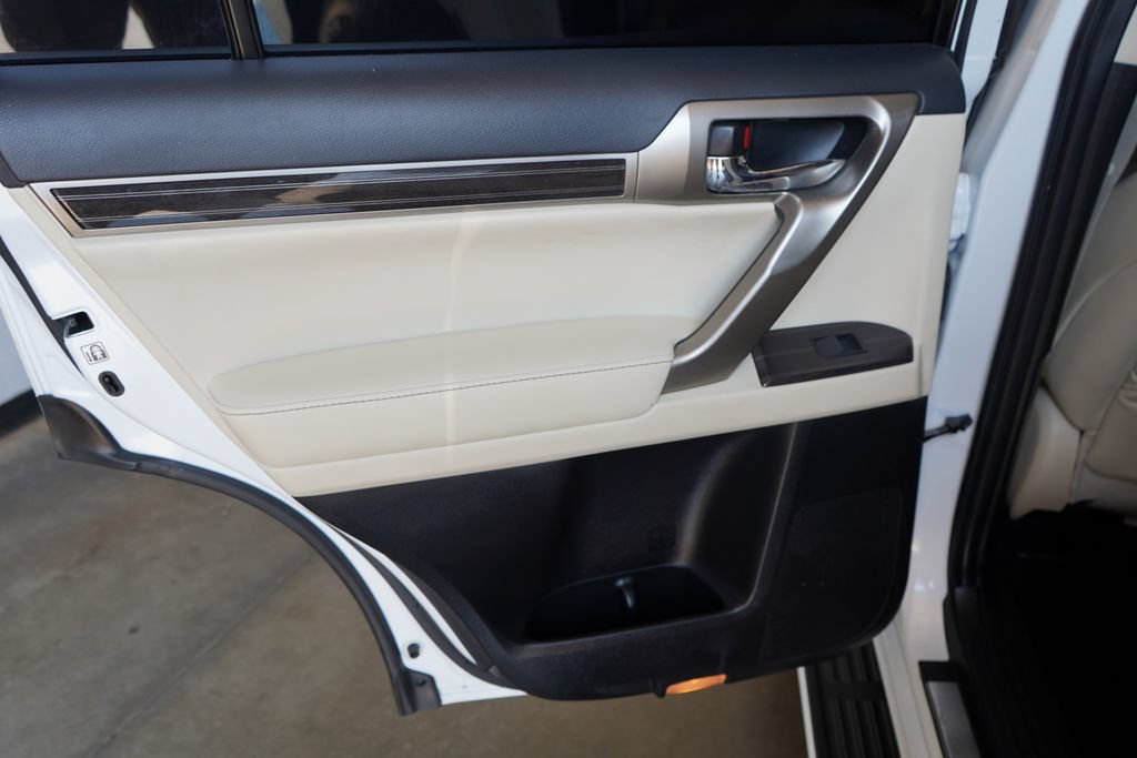Used 2020 Lexus GX 460 Premium AWD/4WD image 24