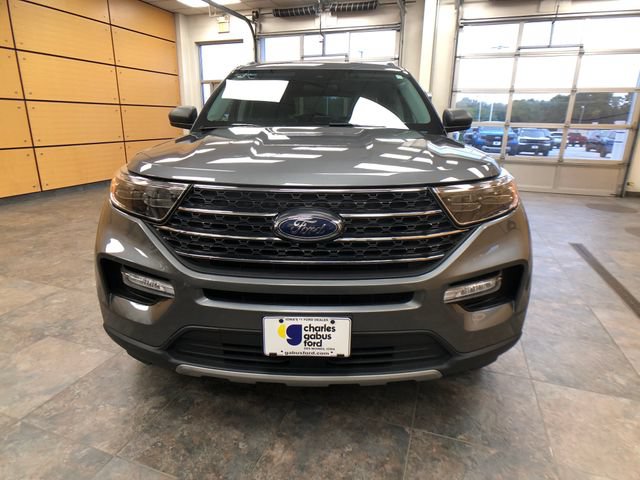Certified 2024 Ford Explorer XLT w/ Equipment Group 202A AWD/4WD image 2
