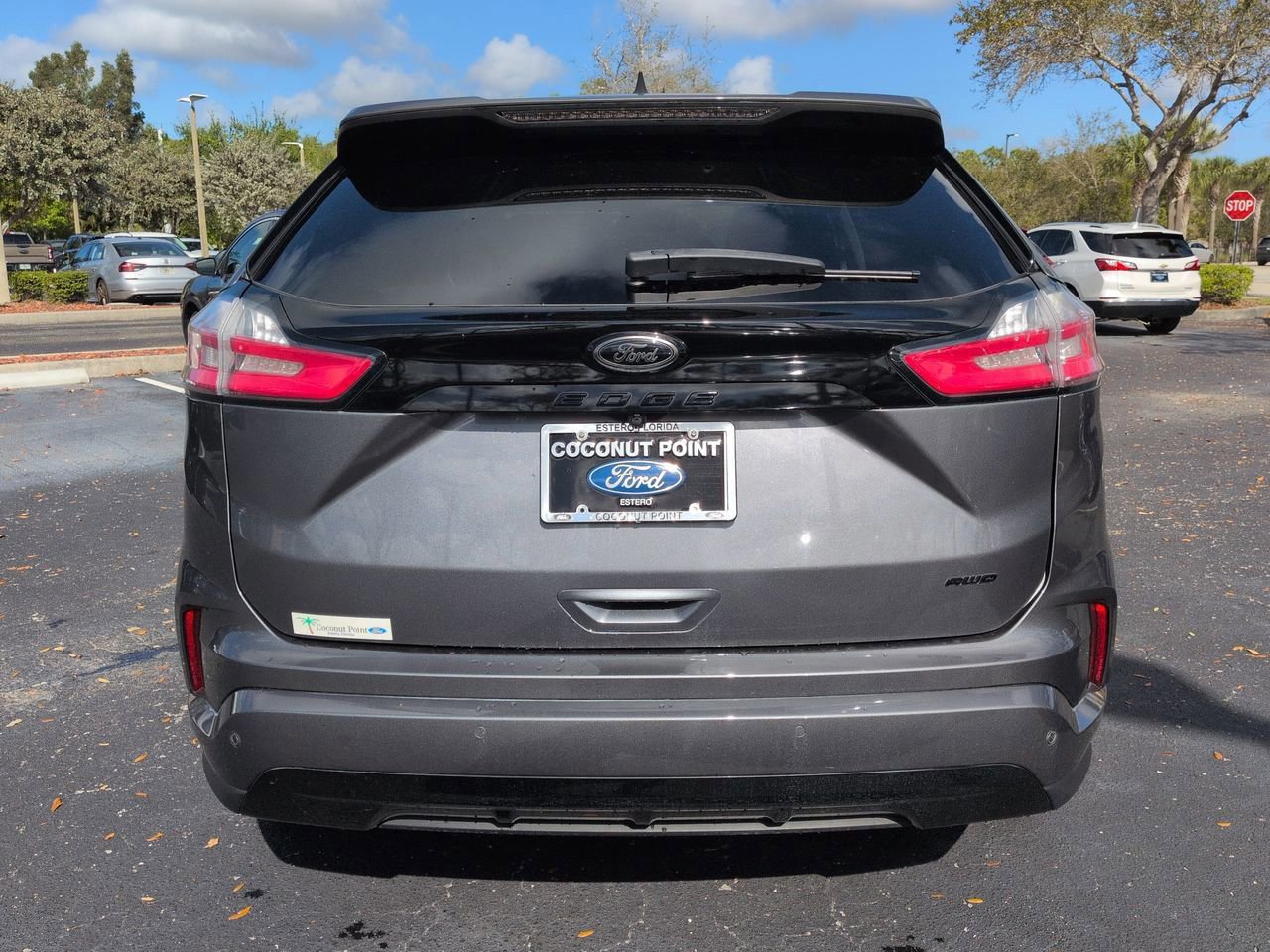 Certified 2022 Ford Edge SE w/ Black Appearance Package image 4