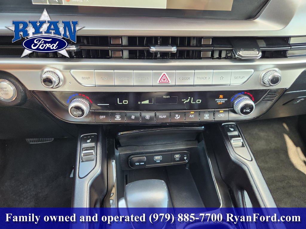 Used 2025 Kia Telluride S AWD/4WD image 14