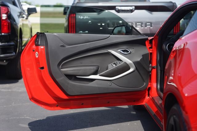 Used 2022 Chevrolet Camaro SS RWD image 26