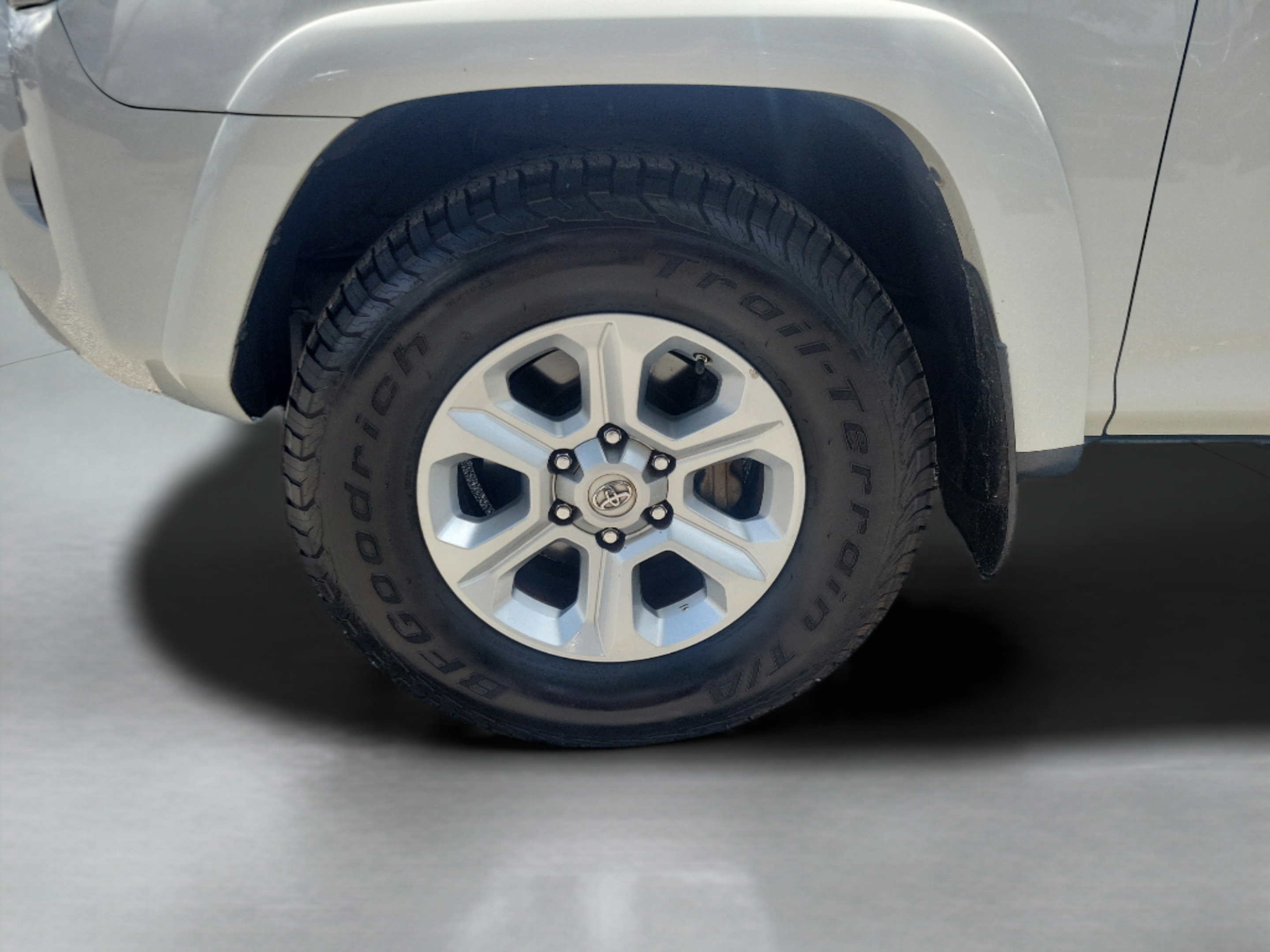 Used 2017 Toyota 4Runner SR5 Premium RWD image 32