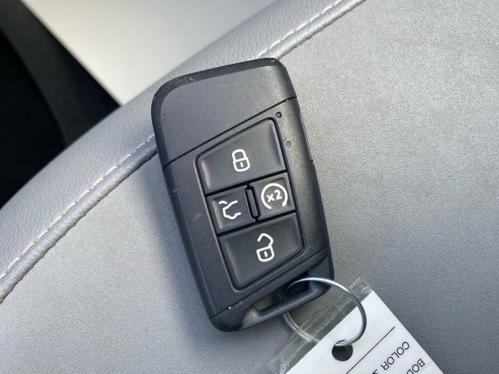 Used 2022 Volkswagen Taos SE AWD/4WD image 26