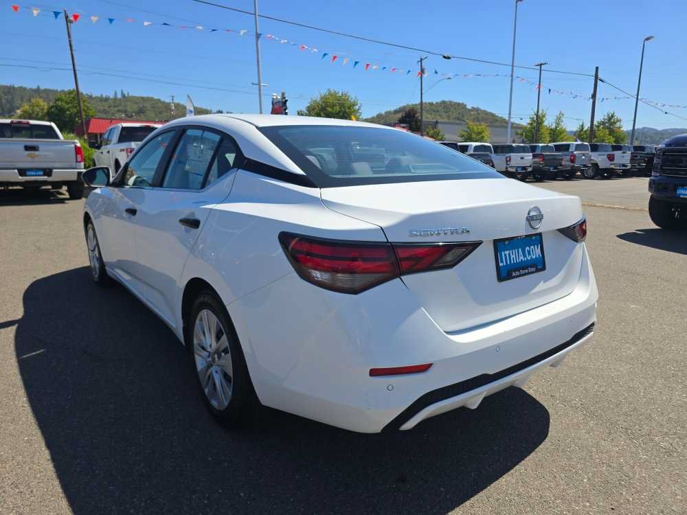 Used 2024 Nissan Sentra SV FWD image 3
