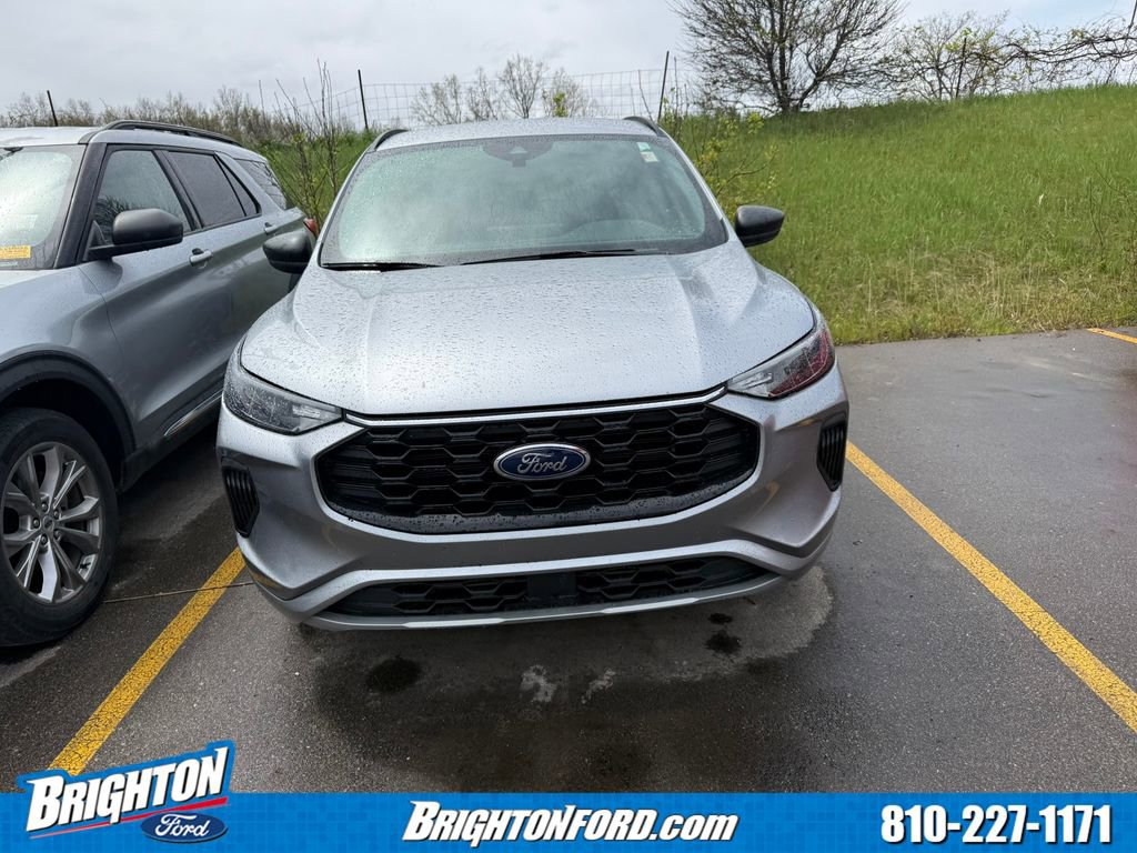 Certified 2024 Ford Escape ST-Line w/ Tech Pack #1 AWD/4WD image 2