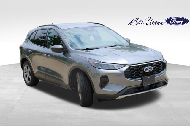 Certified 2025 Ford Escape ST-Line FWD image 3