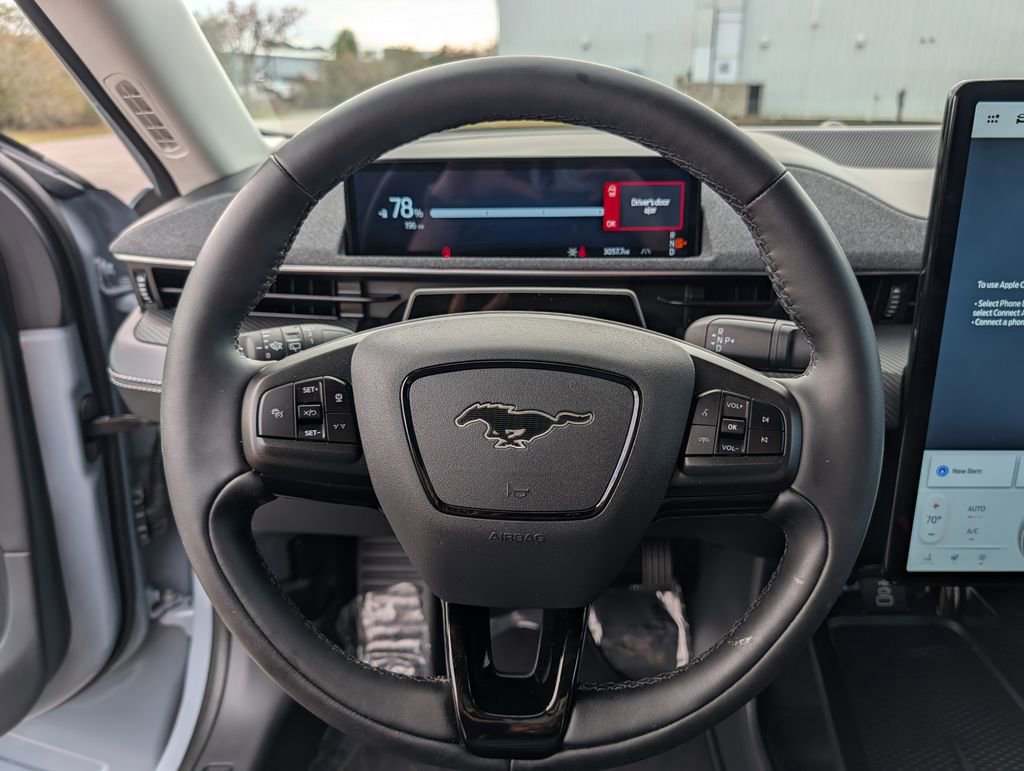 Certified 2025 Ford Mustang Mach-E Premium image 9