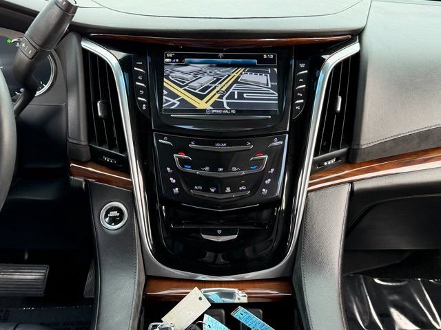 Used 2017 Cadillac Escalade Luxury AWD/4WD image 20
