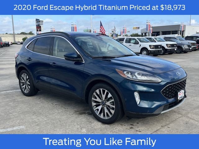 Certified 2020 Ford Escape Titanium FWD image 1