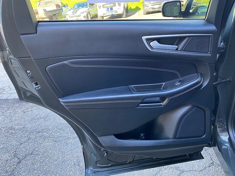 Certified 2023 Ford Edge Titanium AWD/4WD image 36