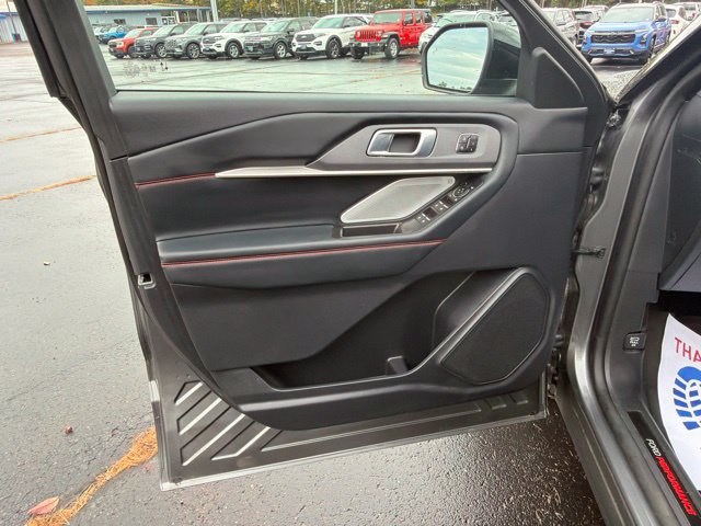 Certified 2025 Ford Explorer ST AWD/4WD image 13
