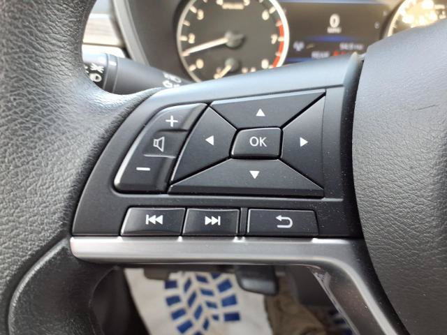 Used 2025 Nissan Altima 2.5 SV FWD image 12